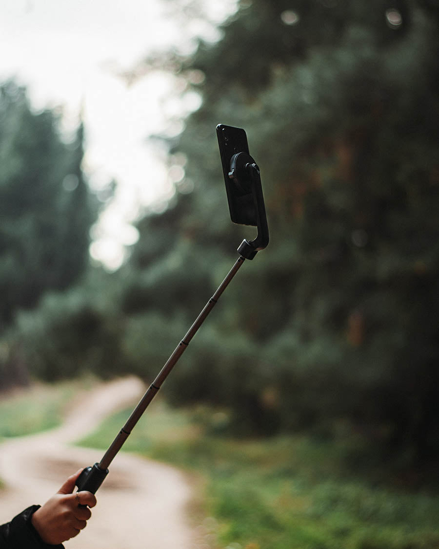 Selfie Stick with Wireless Remote. Magnetic Phone Tripod Stand for Livestreming. Video Recording - Image 4